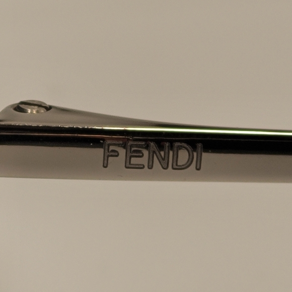 FENDI Geometric Sunglasses For Women Or Men's Who Loves A Little Glitter 🥰 - Picture 8 of 8